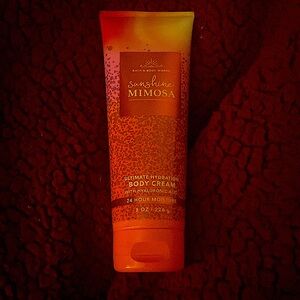 I’m selling a sunshine mimosa body cream/lotion!